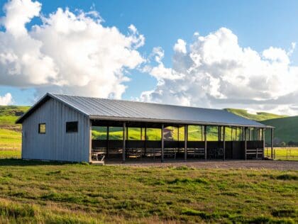 Post‑frame building in Texas built by Stacy Building Co.